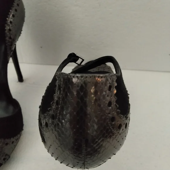 Gucci Black and Silver Women's Shoes - Picture 12 of 15